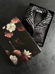 zeus-siyah-cizgili-kadife-3